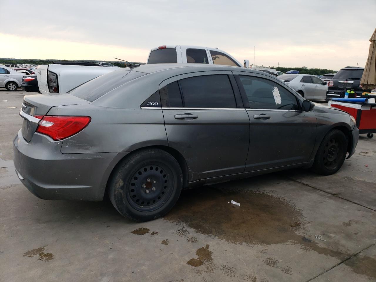 2013 Chrysler 200 Lx - Image 3