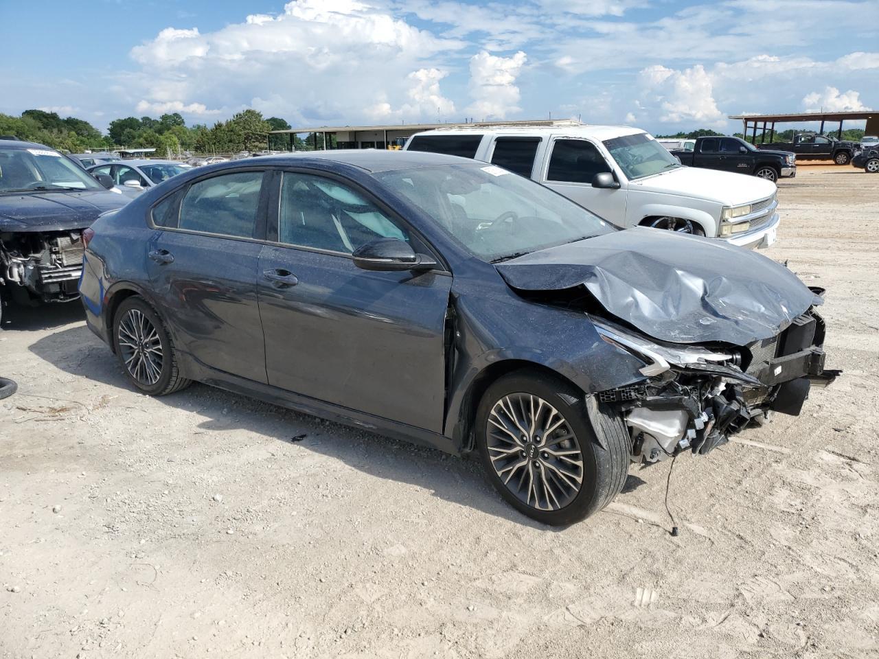2023 Kia Forte Gt Line - Фото 4