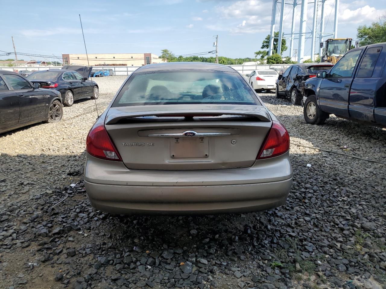2003 Ford Taurus Se - Image 6