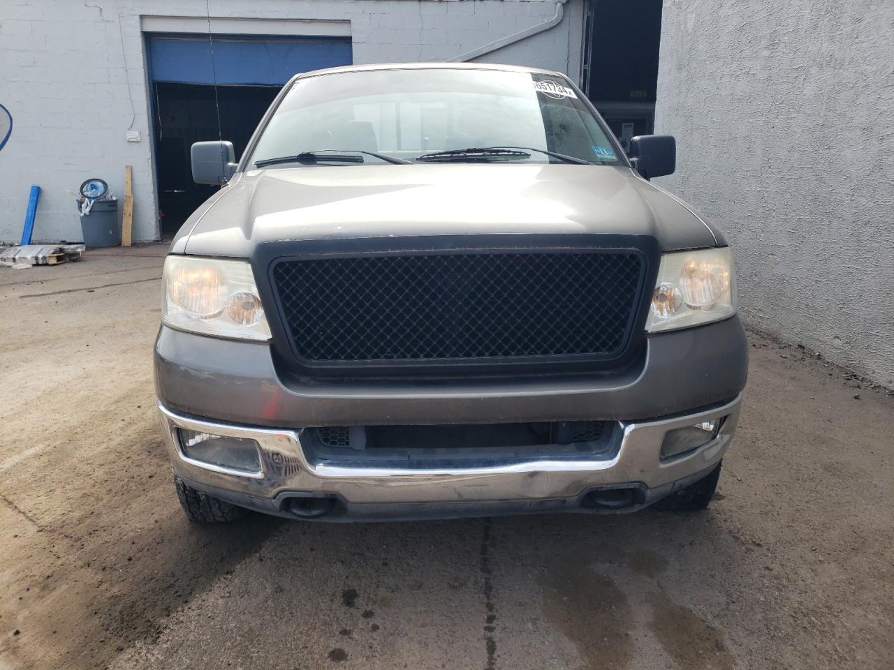 2004 Ford F150 - Фото 5