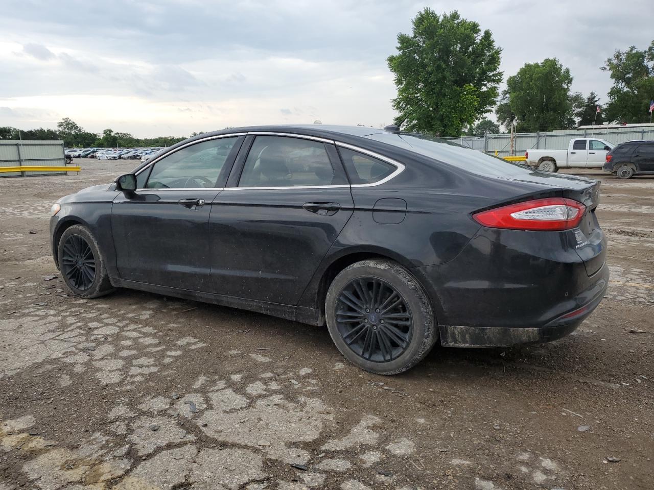2016 Ford Fusion Se - Image 2
