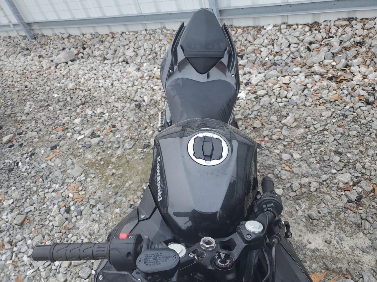 2023 Kawasaki Ninja 400 - Image 5