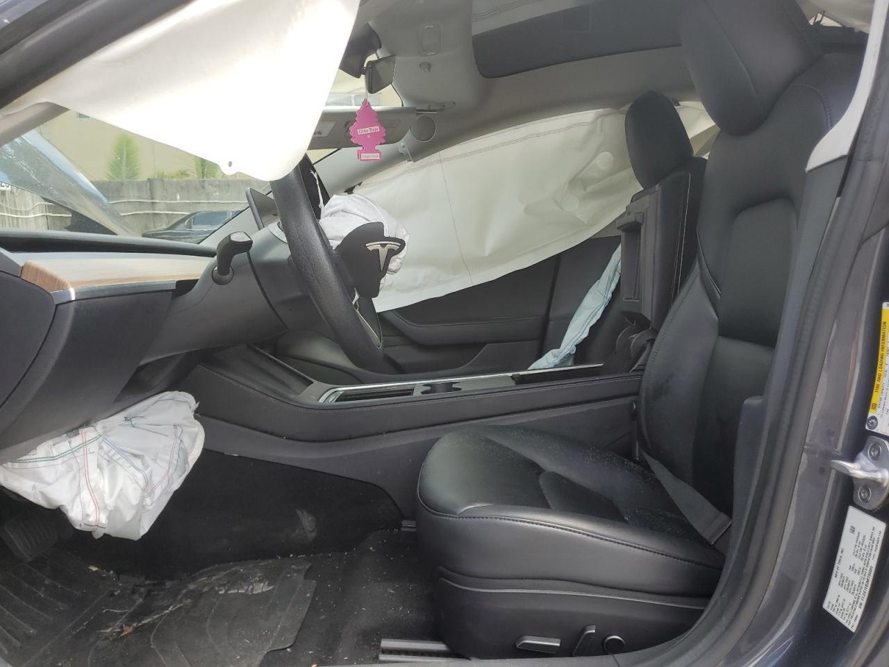 2022 Tesla Model 3 - Image 7