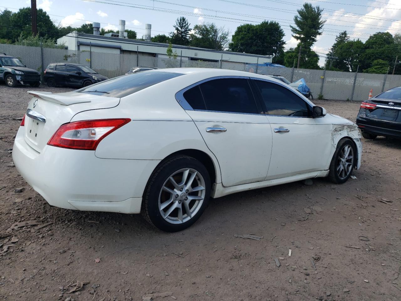 2009 Nissan Maxima S - Фото 3