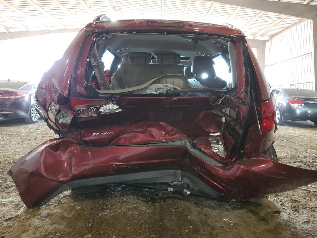 2004 Toyota Sienna Xle - Фото 6