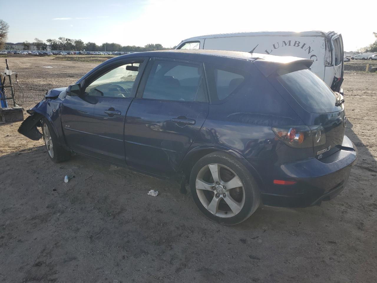 2005 Mazda 3 Hatchback - Фото 2