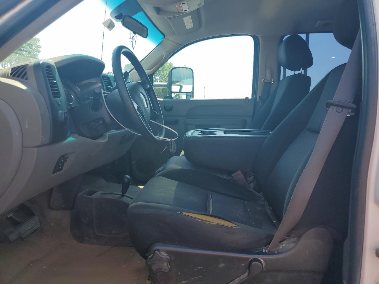 2011 Chevrolet Silverado K2500 Heavy Duty - Фото 7