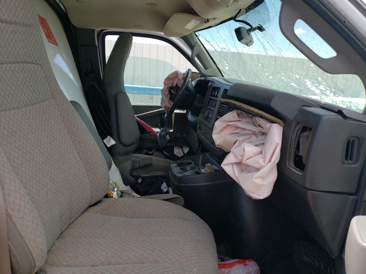 2020 Chevrolet Express G3500 - Image 7