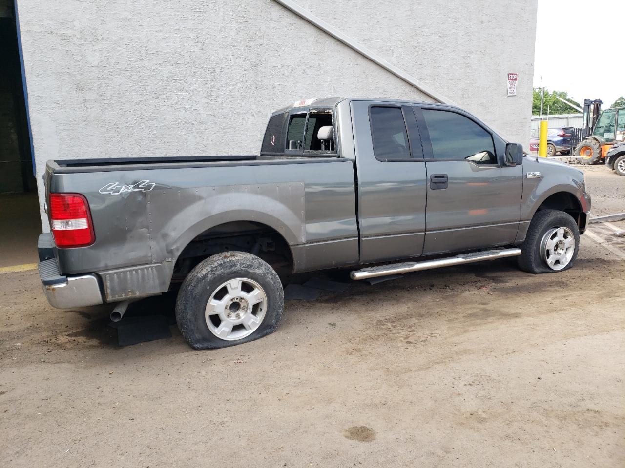 2004 Ford F150 - Фото 3