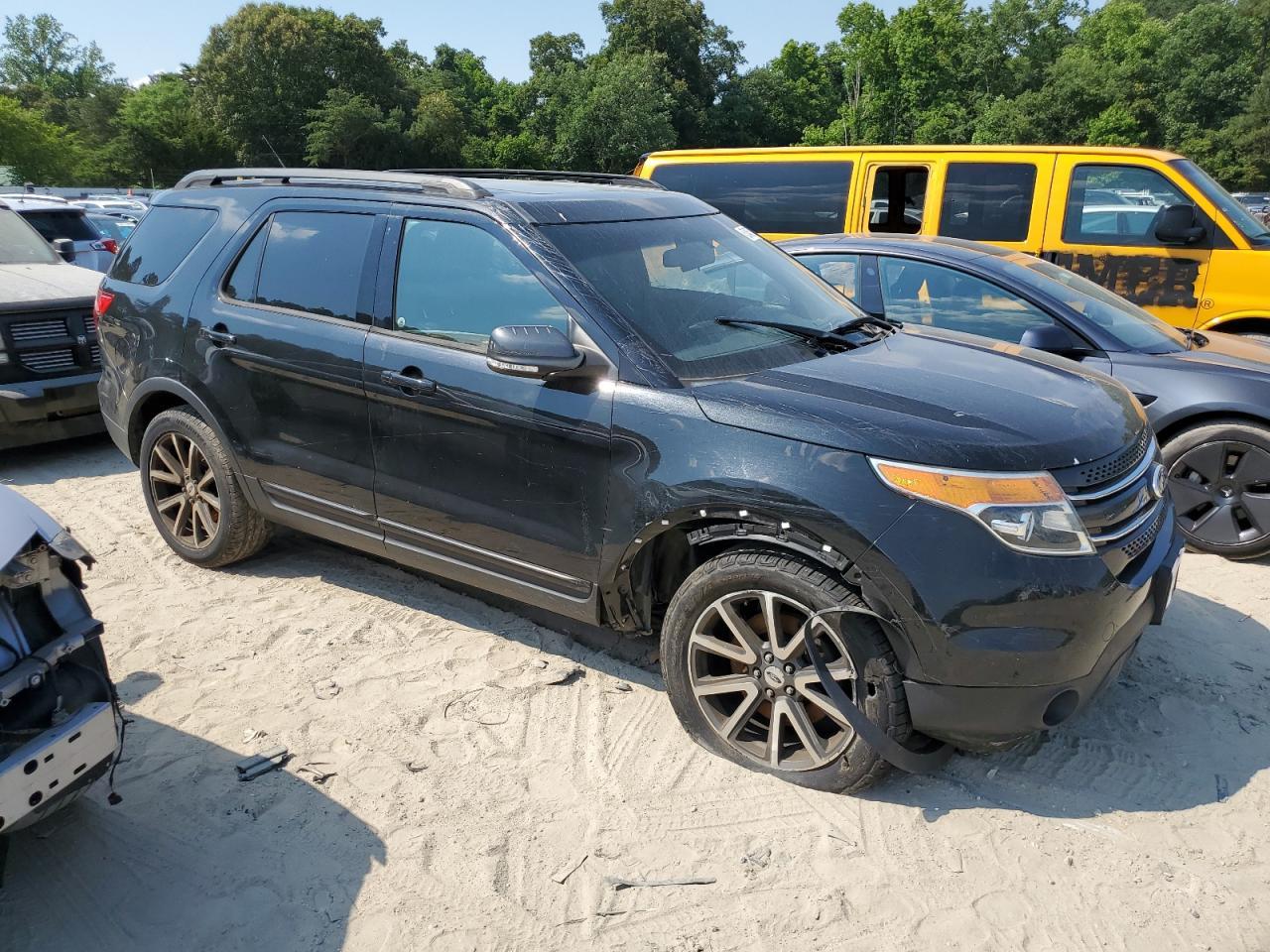 2015 Ford Explorer Xlt - Image 4
