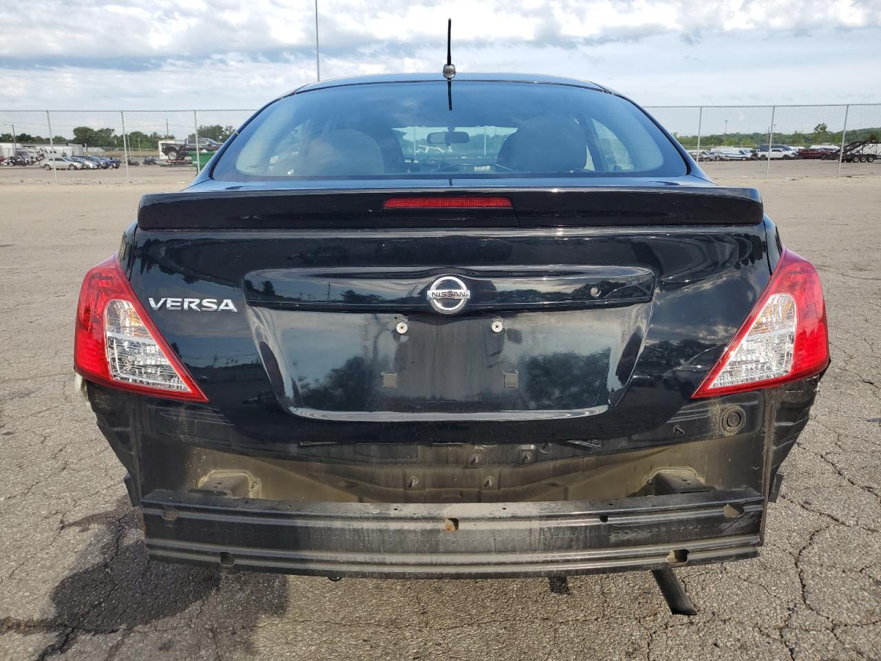 2018 Nissan Versa S - Фото 6