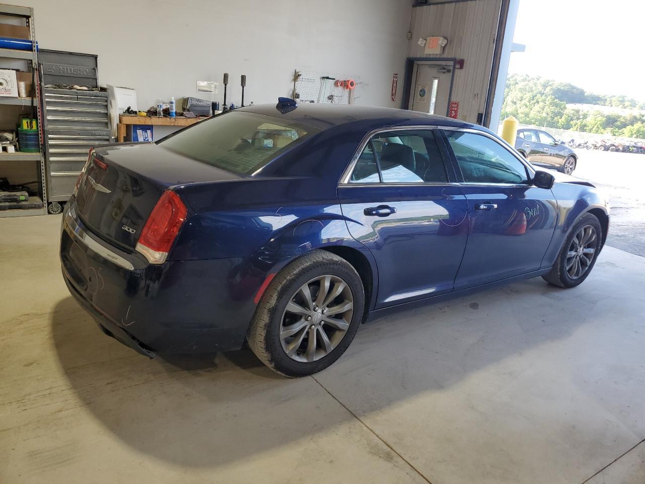 2015 Chrysler 300 Limited - Image 3