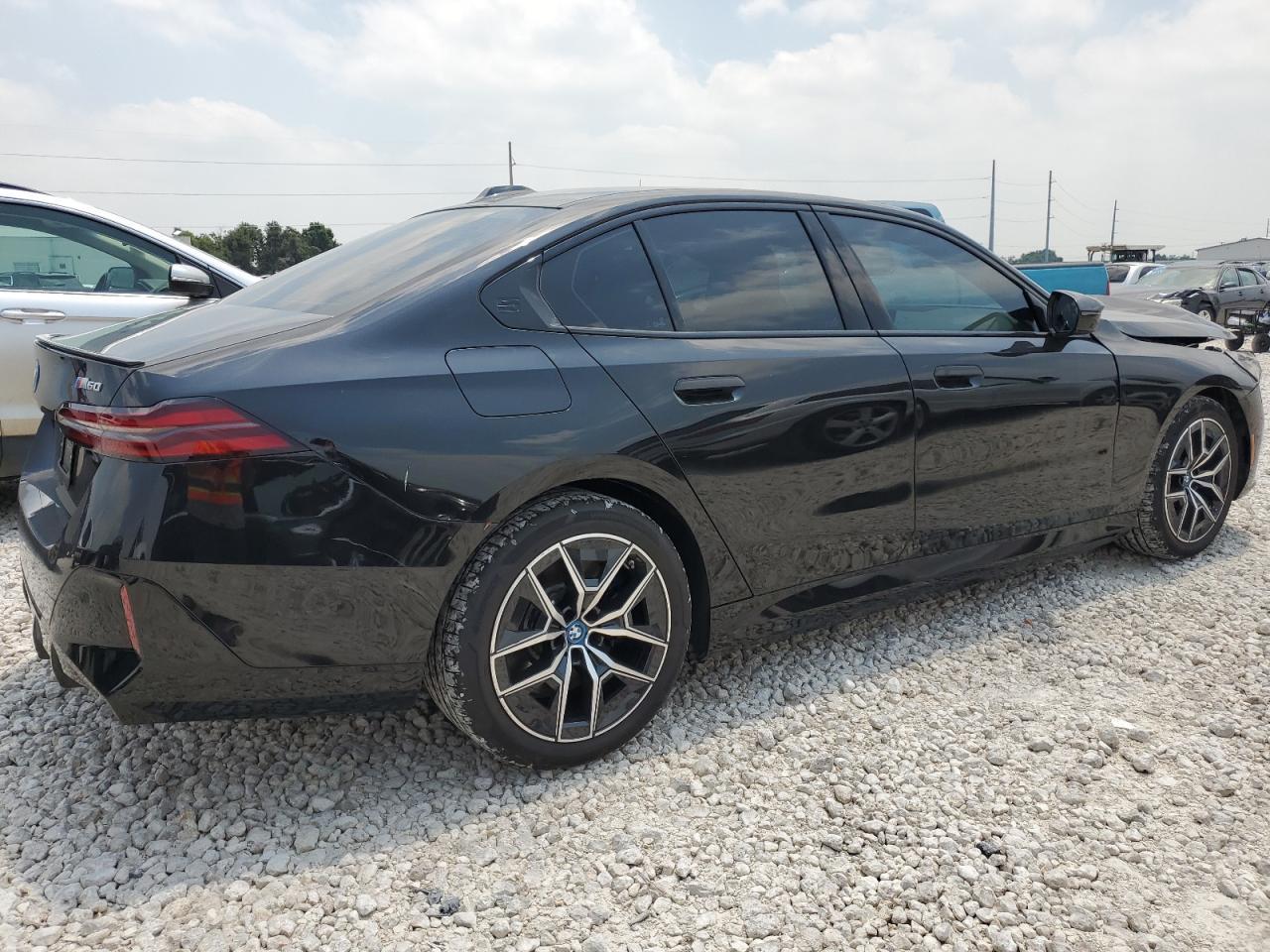 2024 BMW I5 M60 - Фото 3