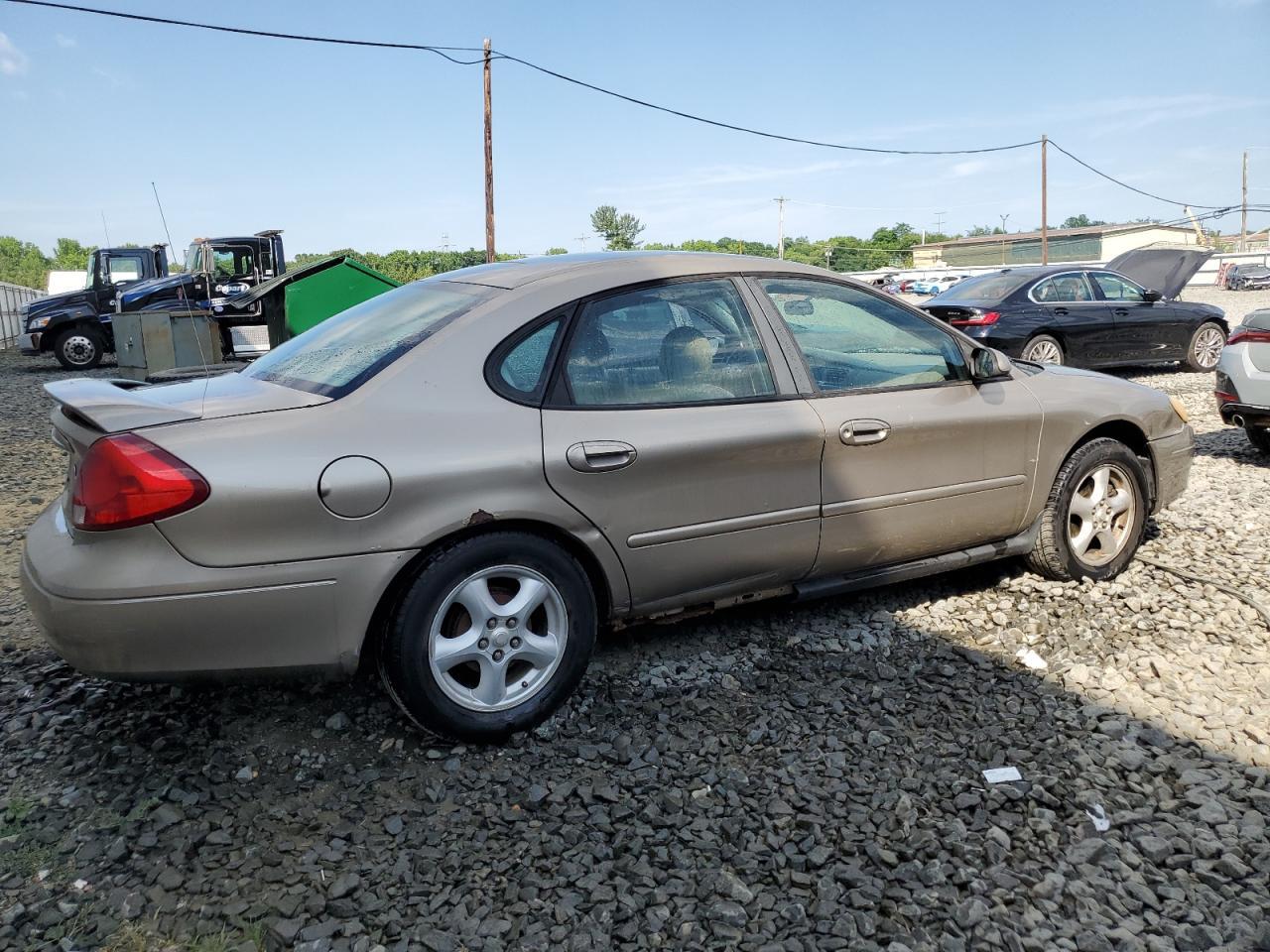 2003 Ford Taurus Se - Image 3