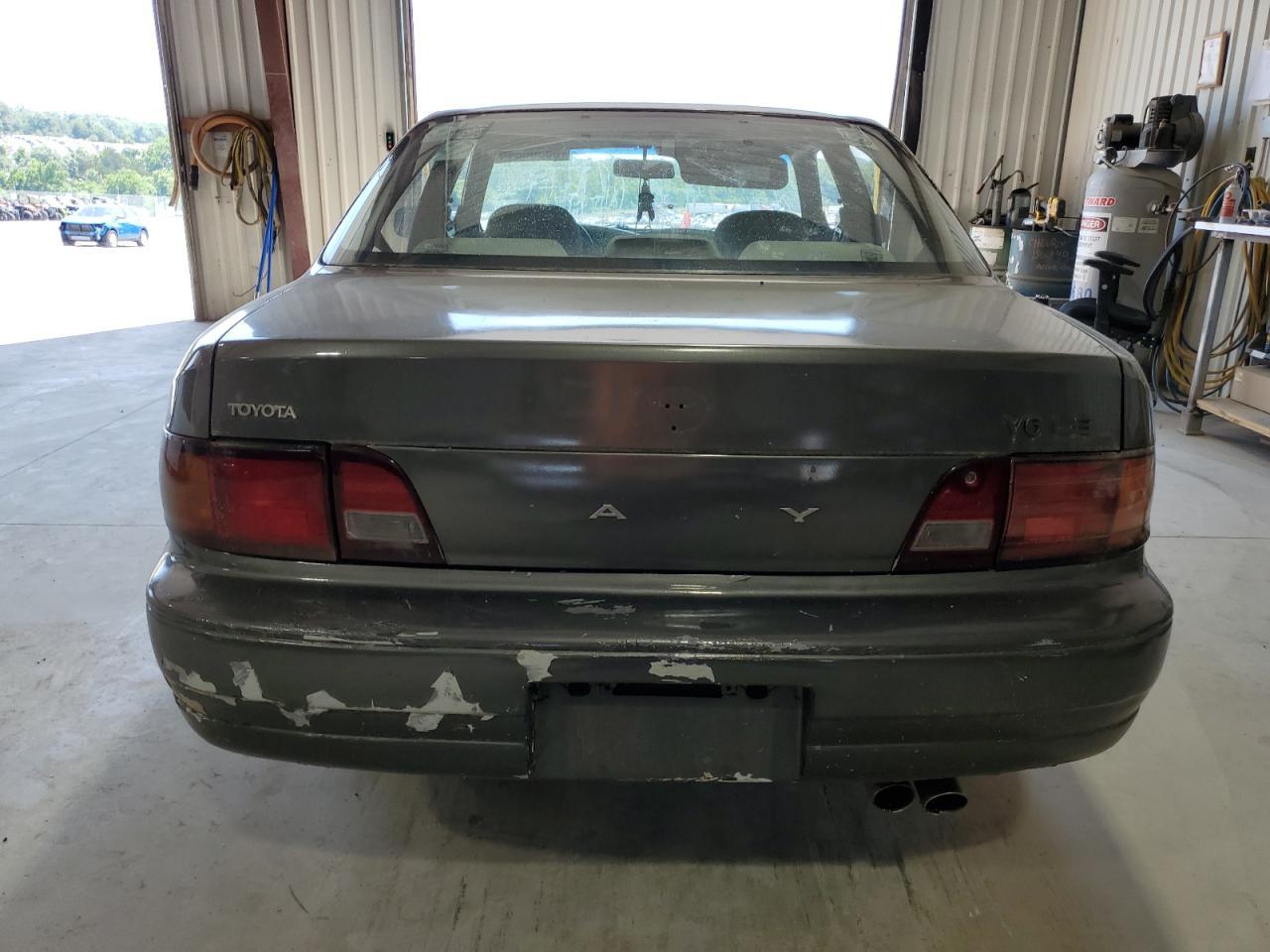 1995 Toyota Camry Le - Image 6