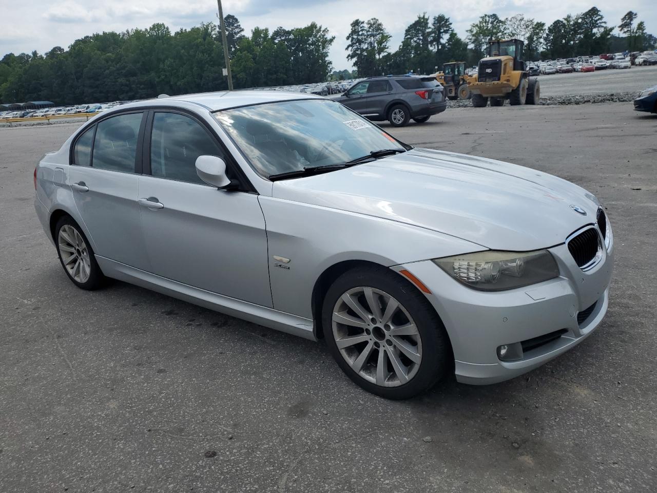 2011 BMW 328 Xi - Image 4