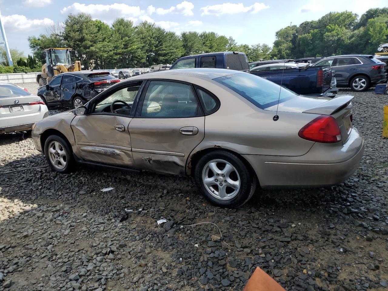 2003 Ford Taurus Se - Image 2