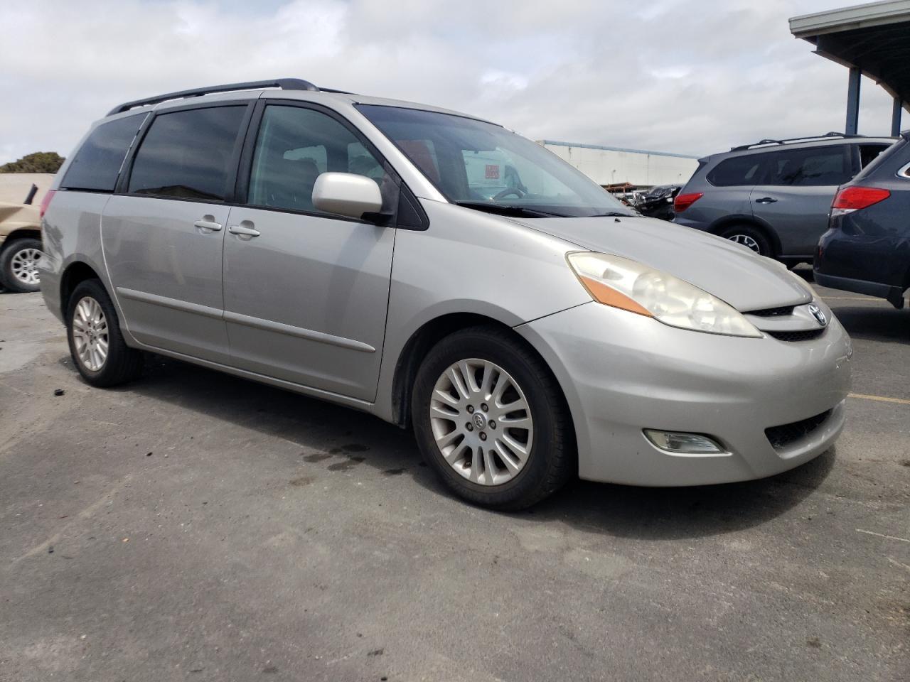 2007 Toyota Sienna Xle - Image 4