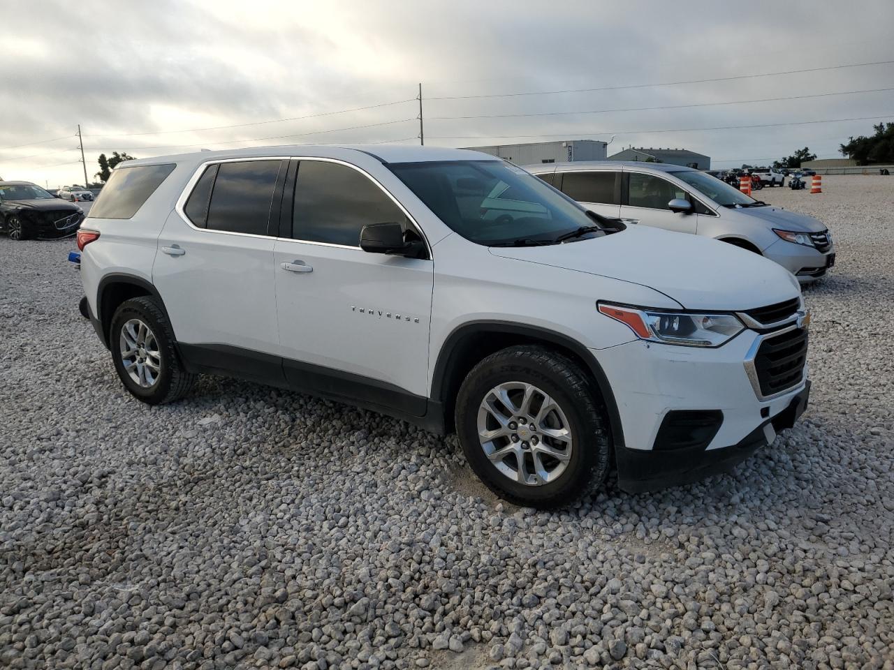 2020 Chevrolet Traverse Ls - Фото 4