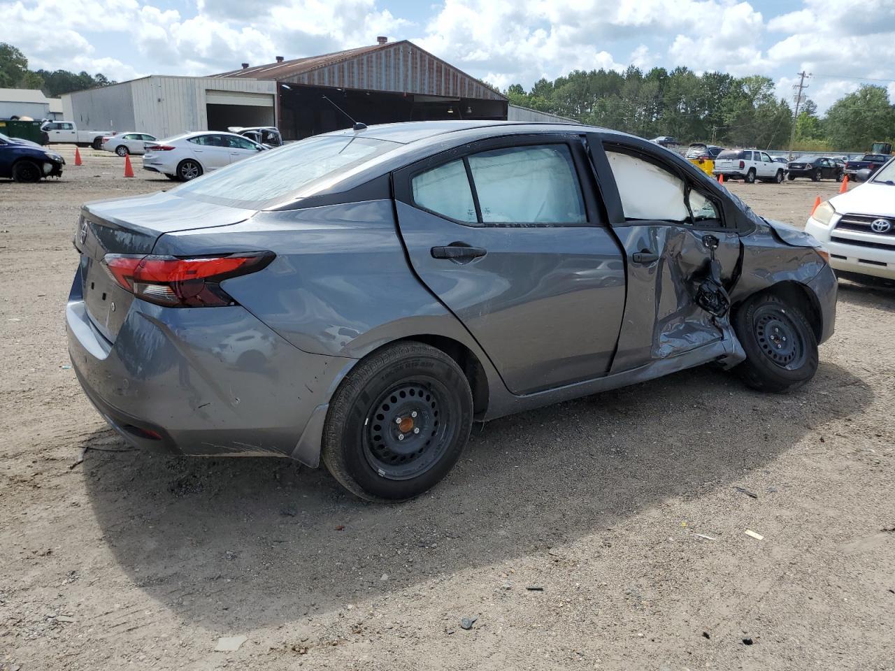 2024 Nissan Versa S - Фото 3