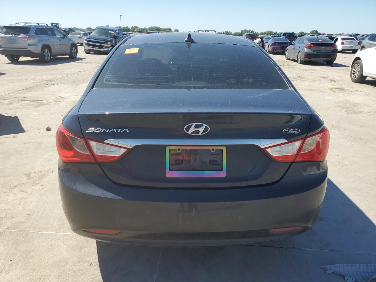 2011 Hyundai Sonata Gls - Image 6