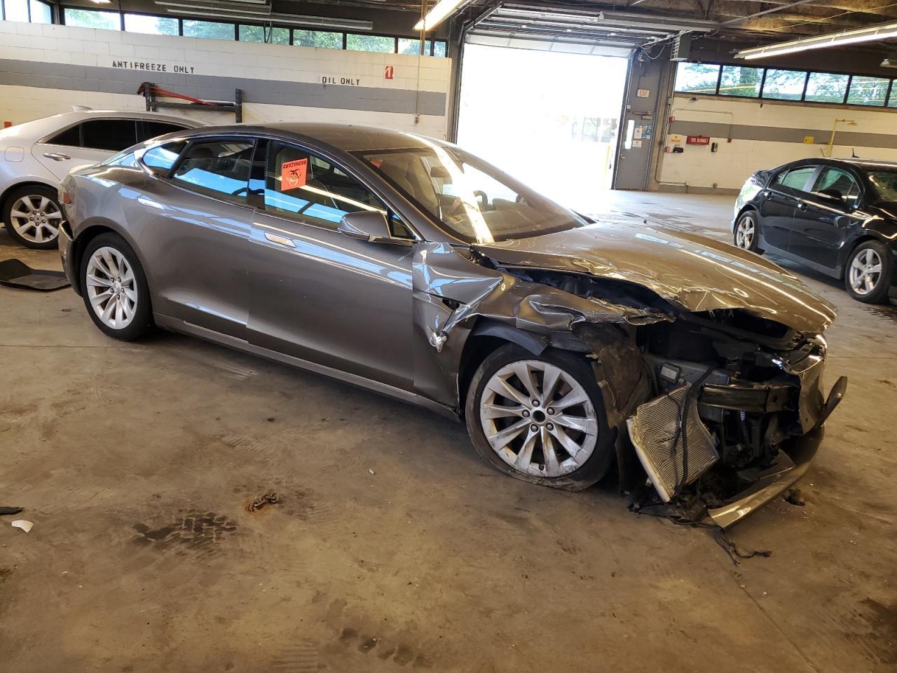 2016 Tesla Model S - Image 4