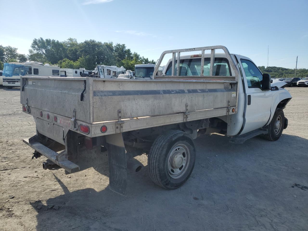 2011 Ford F350 Super Duty - Фото 3