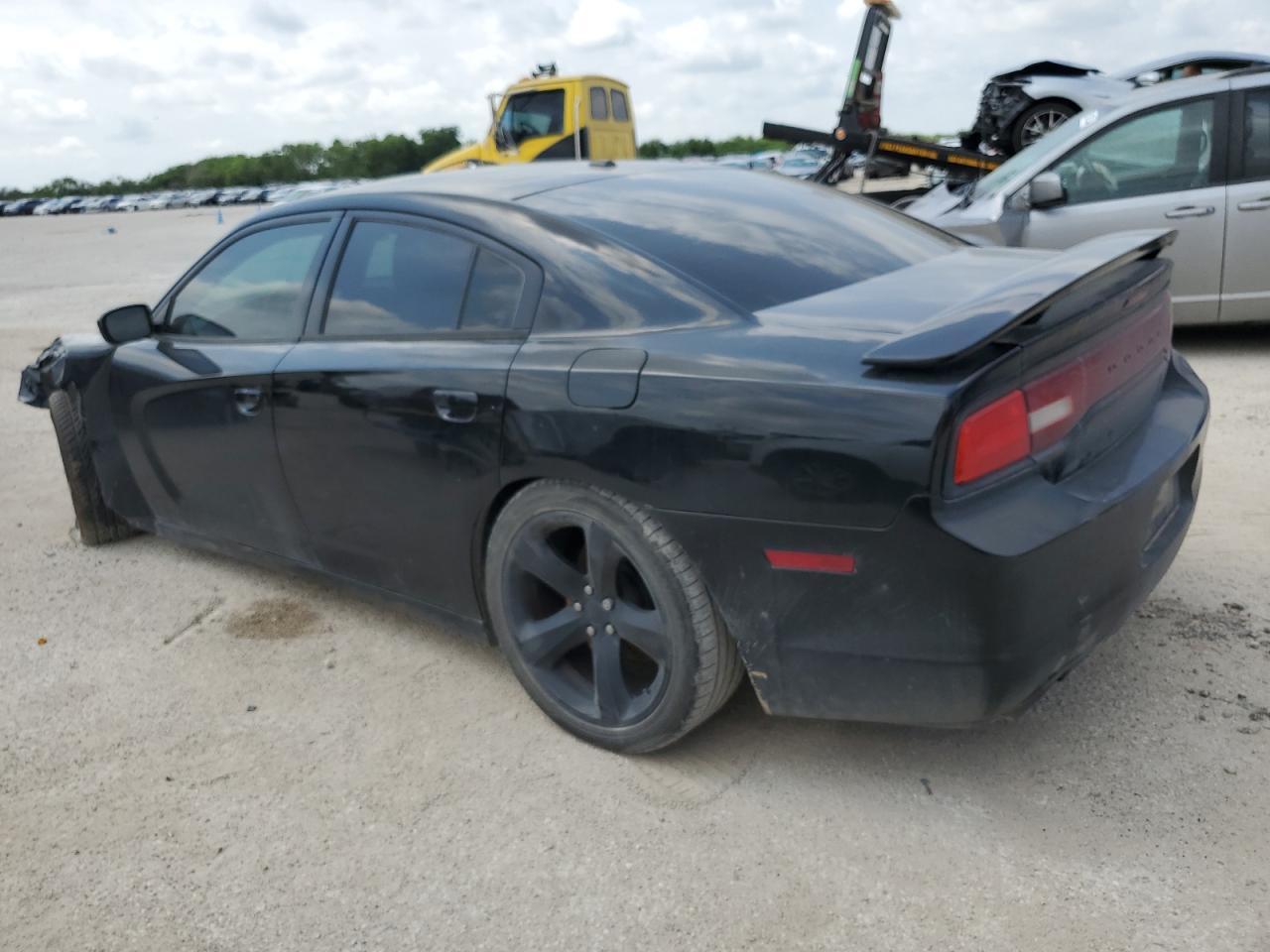 2013 Dodge Charger Sxt - Image 2