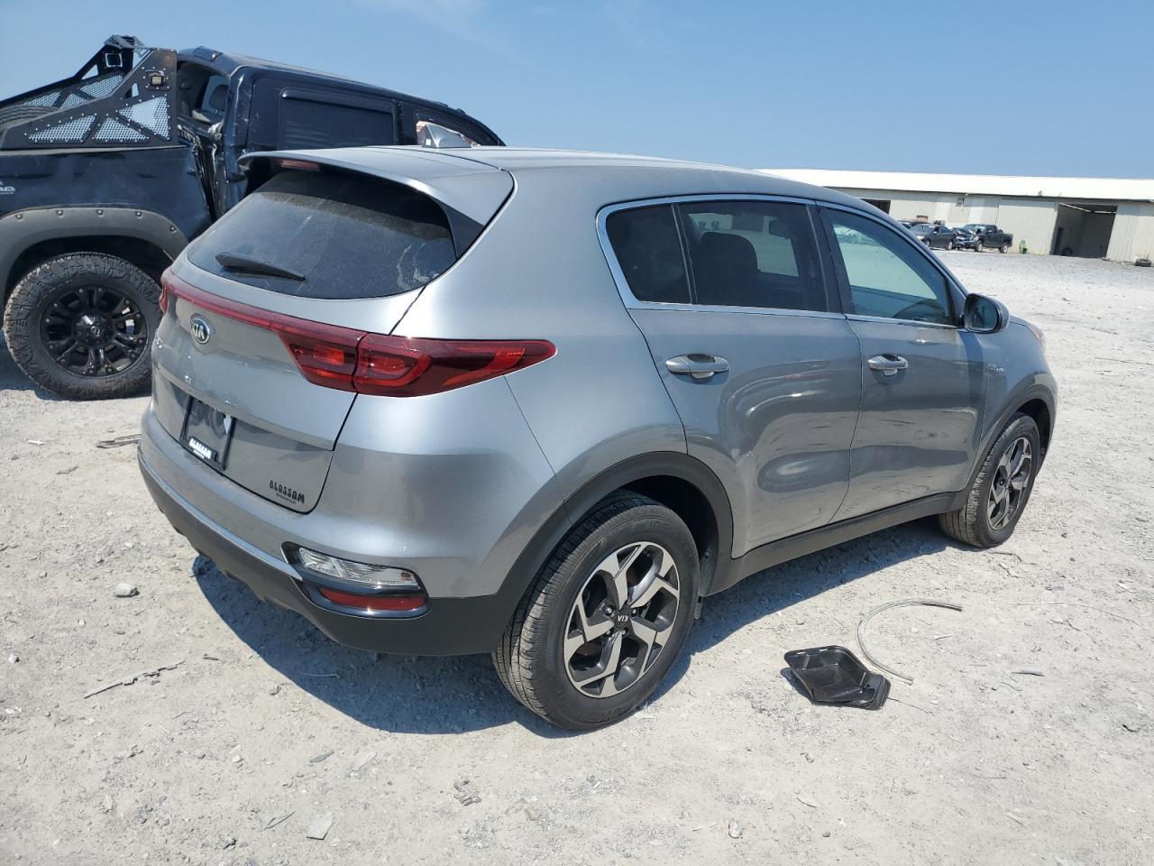2020 Kia Sportage Lx - Фото 3