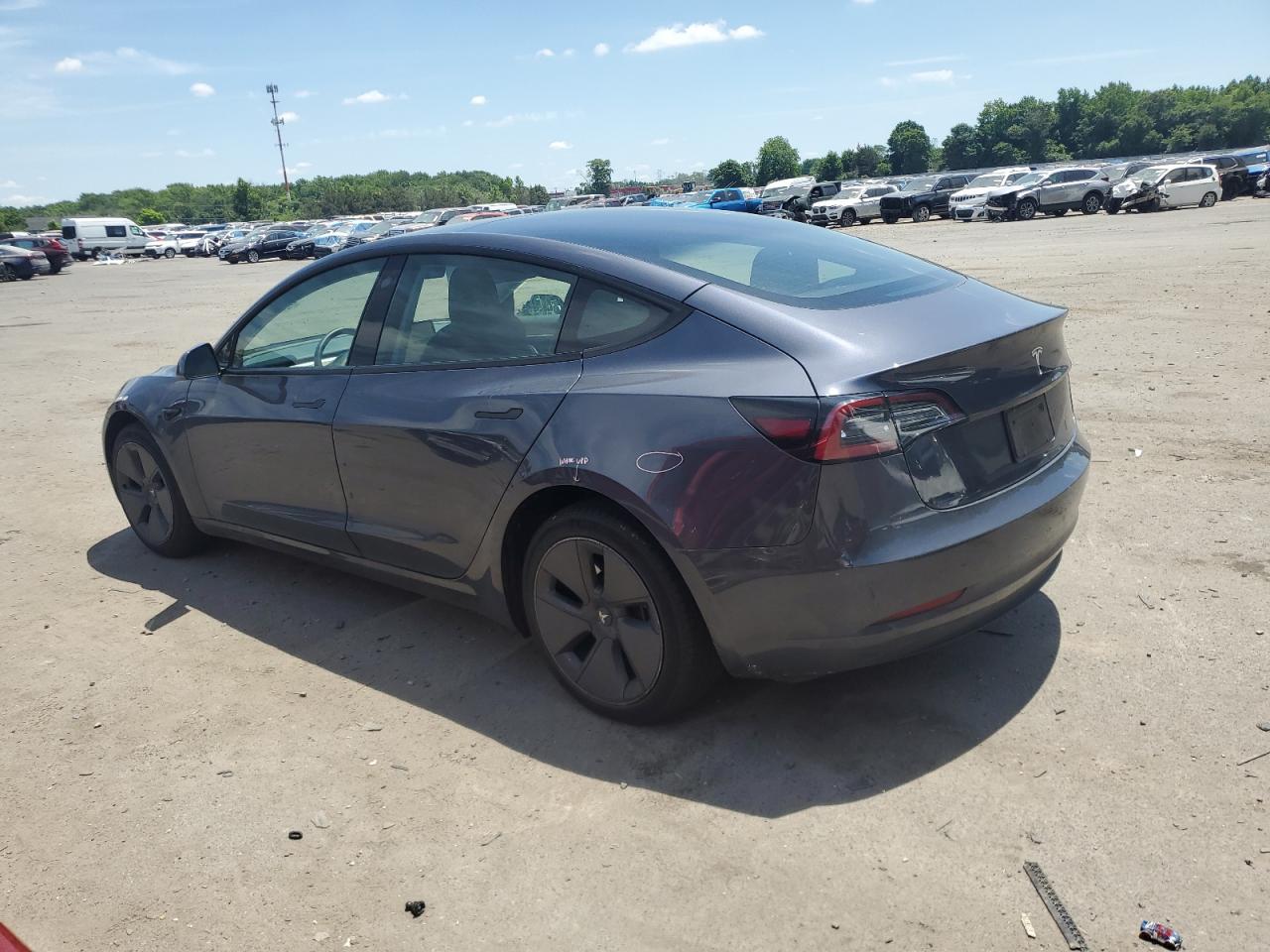 2023 Tesla Model 3 - Фото 2