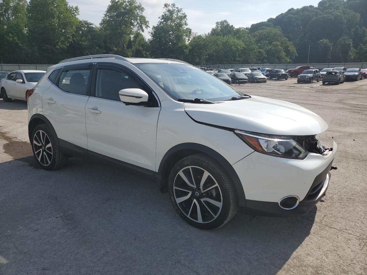 2017 Nissan Rogue Sport S - Фото 4