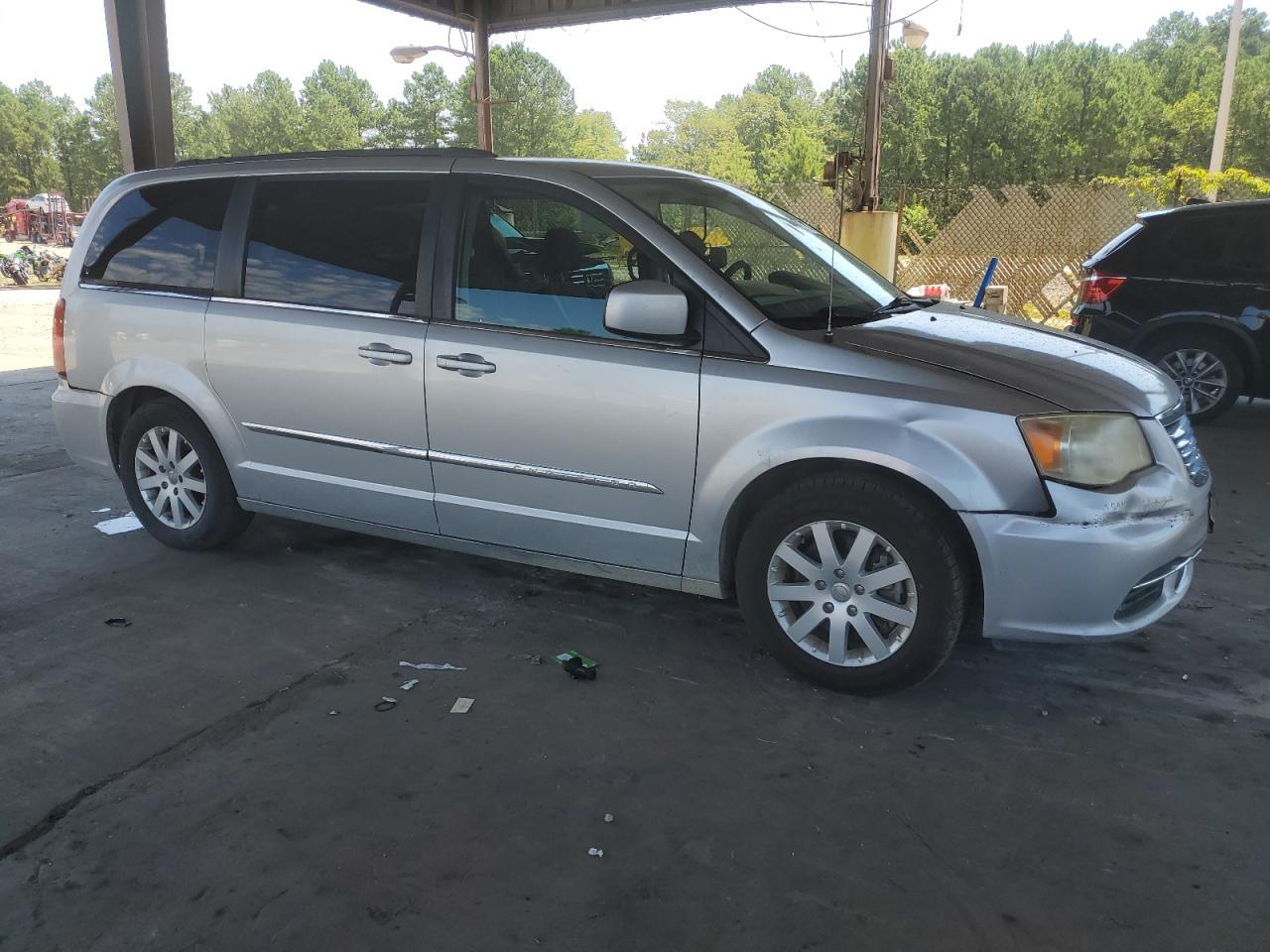 2012 Chrysler Town & Country Touring - Фото 4