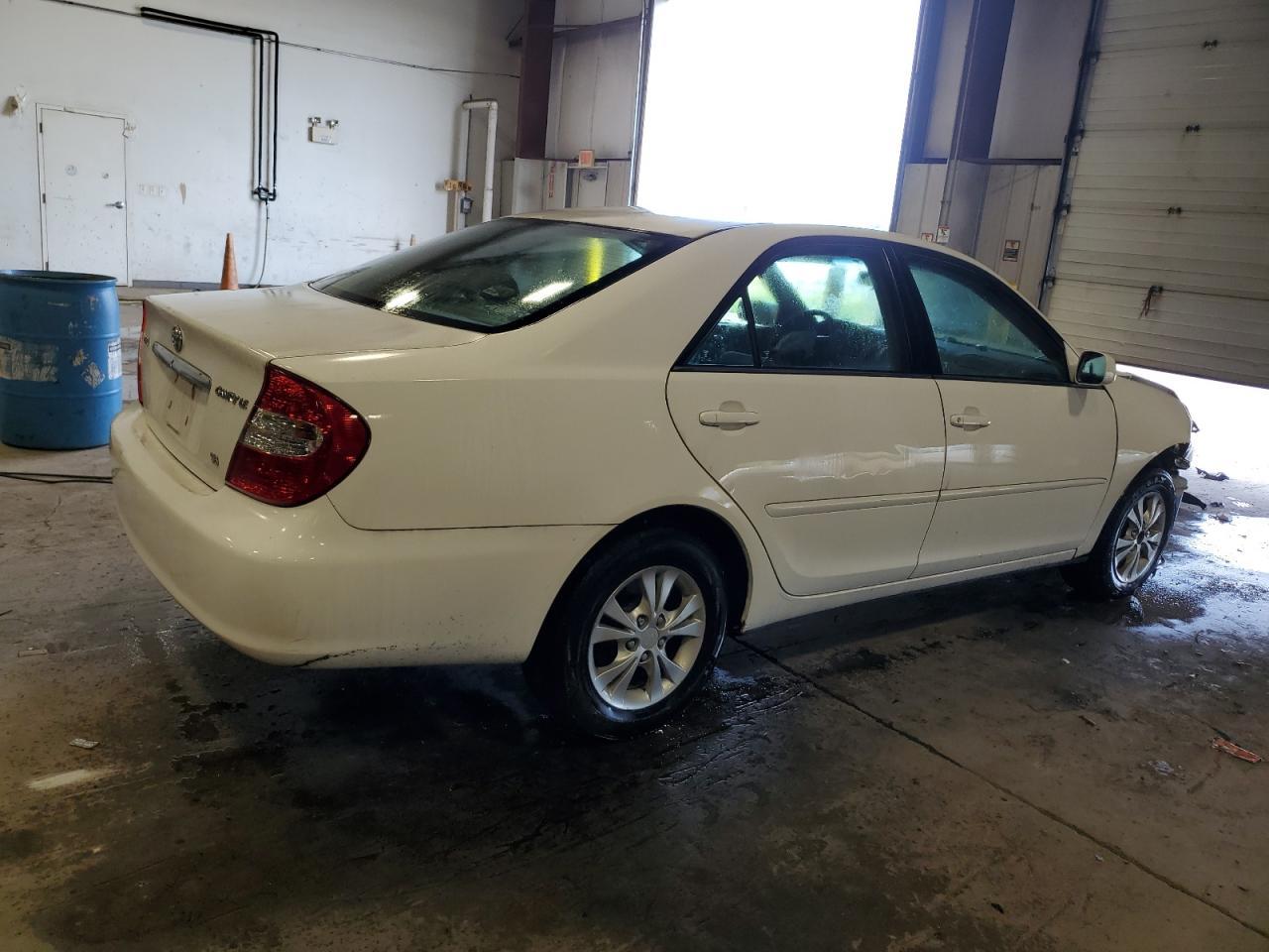 2004 Toyota Camry Le V6 - Image 3
