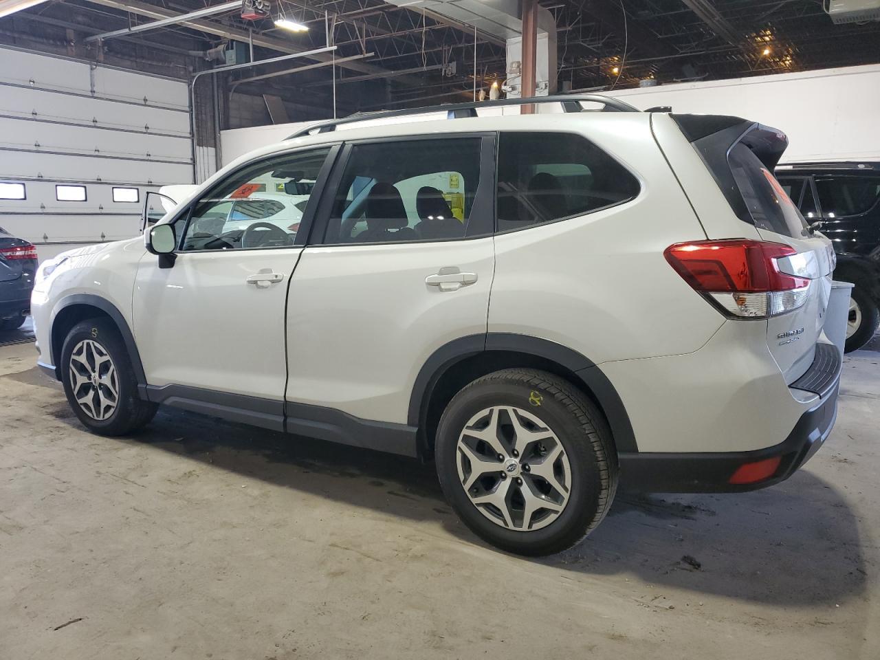 2024 Subaru Forester Premium - Фото 2