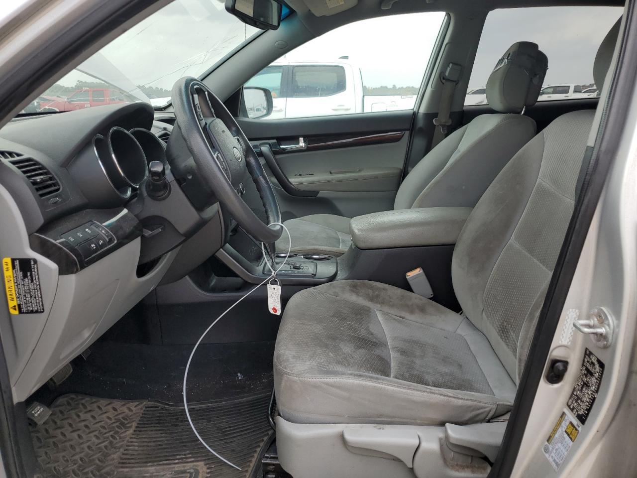 2011 Kia Sorento Base - Image 7