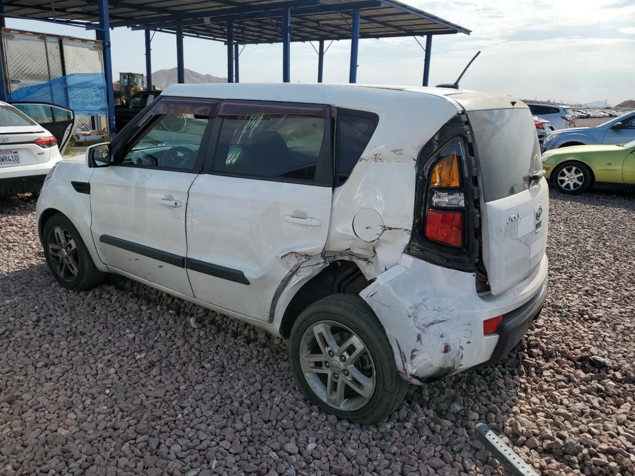 2011 Kia Soul + - Image 2