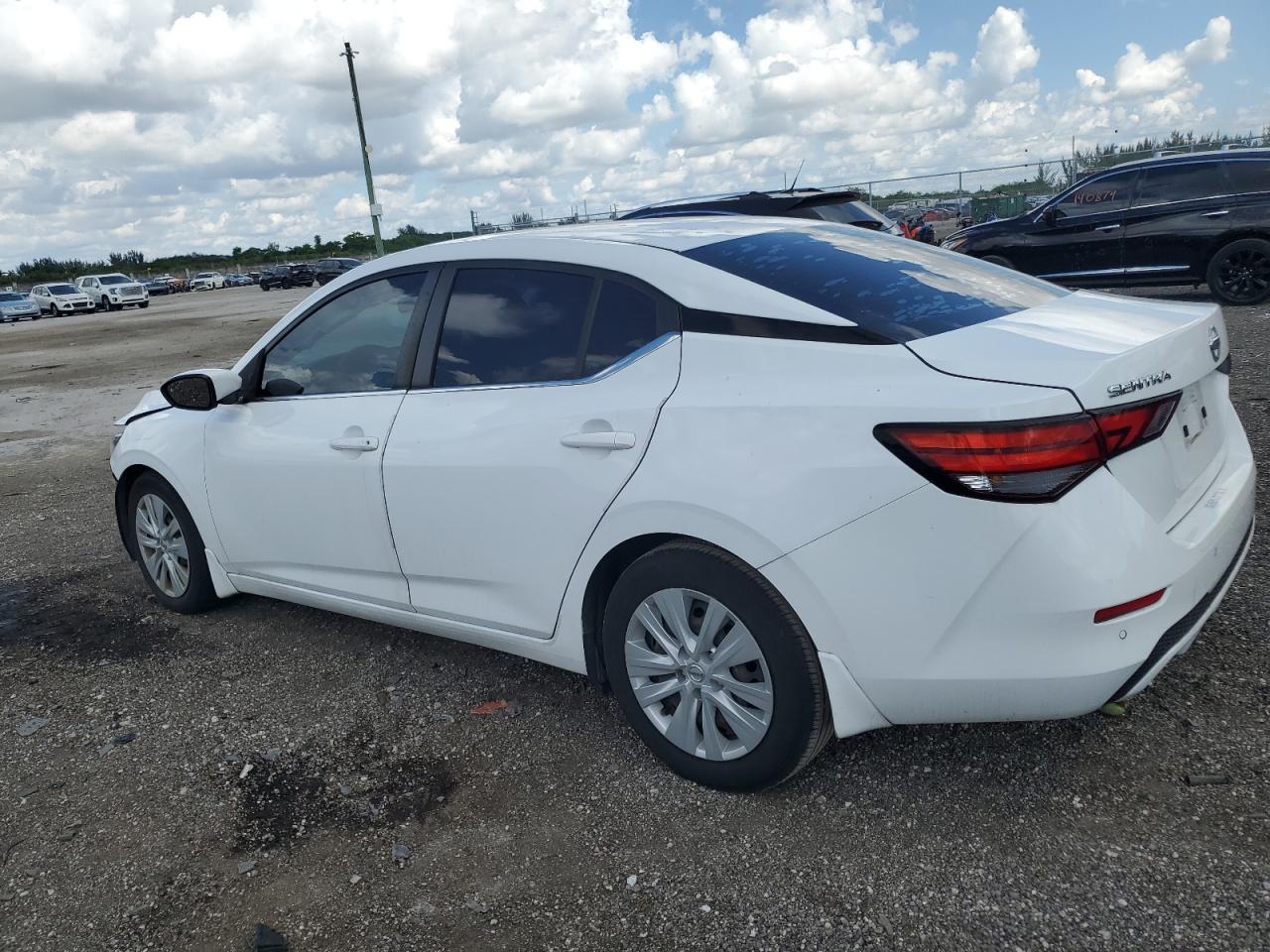 2020 Nissan Sentra S - Фото 2