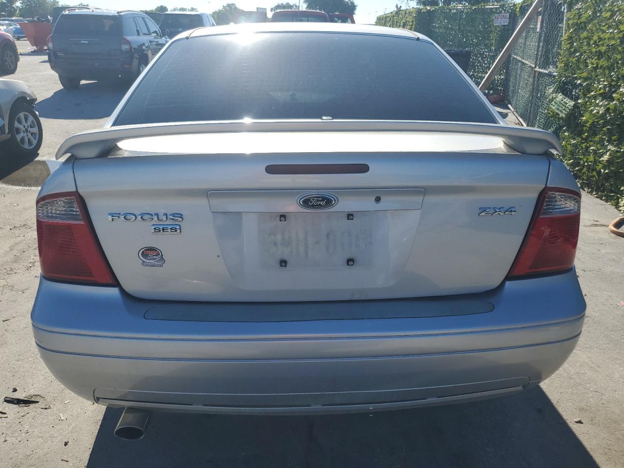 2006 Ford Focus Zx4 - Фото 6