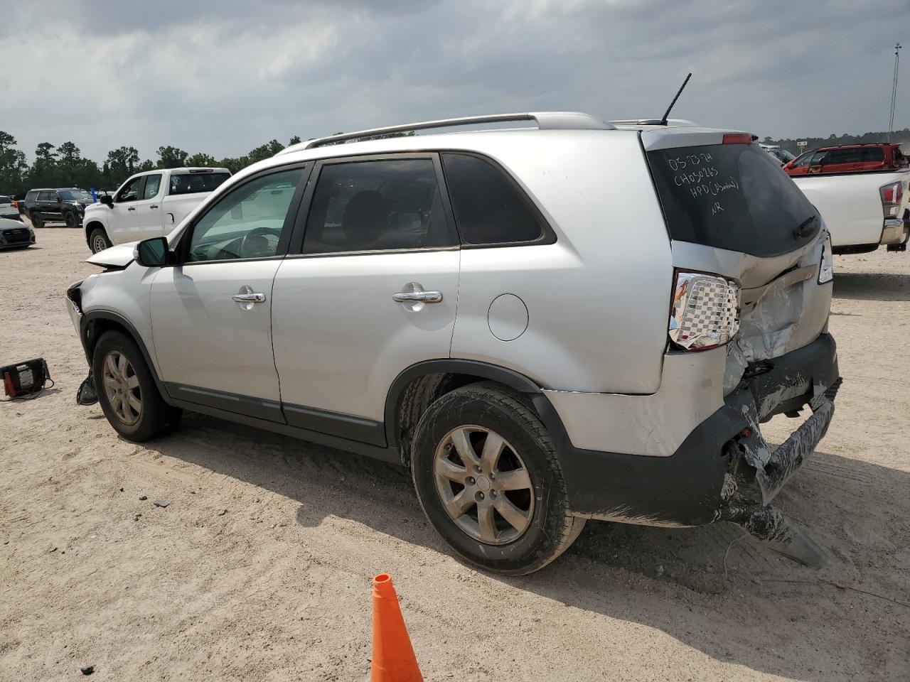 2011 Kia Sorento Base - Image 2