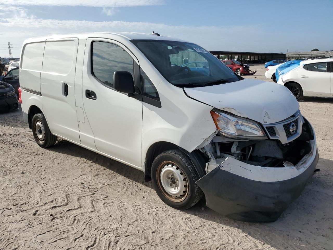 2015 Niss Nv200 - Image 4
