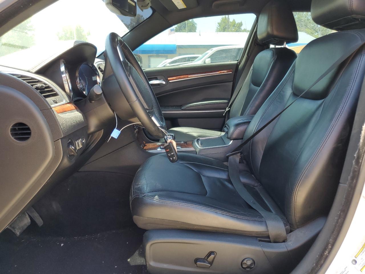 2012 Chrysler 300 Limited - Image 7