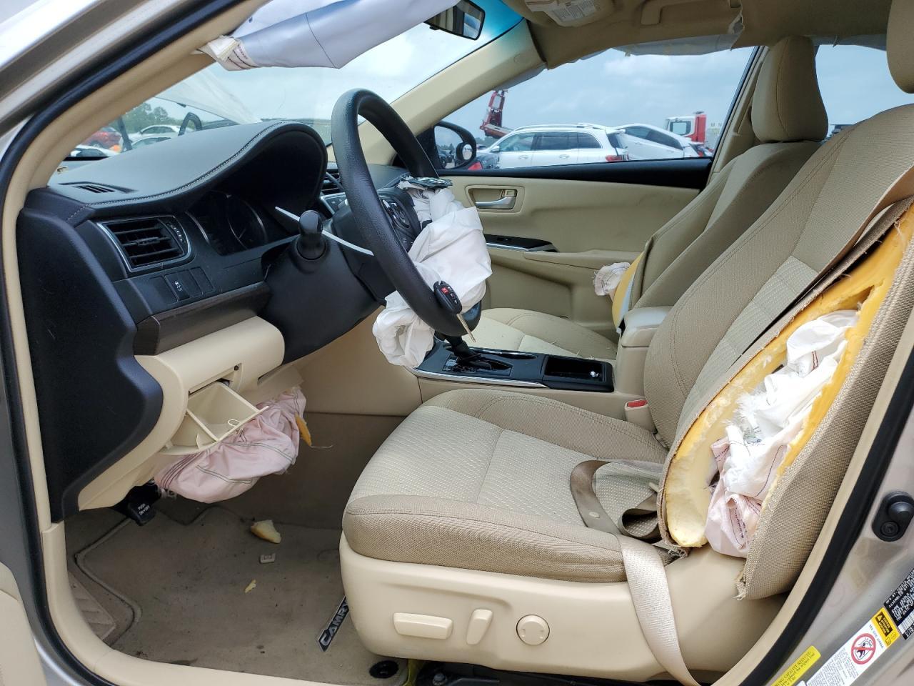 2016 Toyota Camry Le - Image 7
