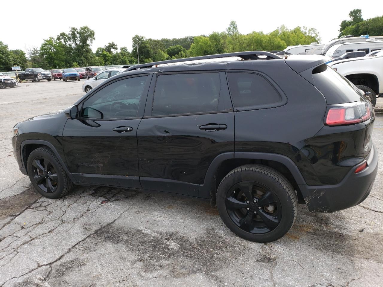 2020 Jeep Cherokee Latitude Plus - Фото 2