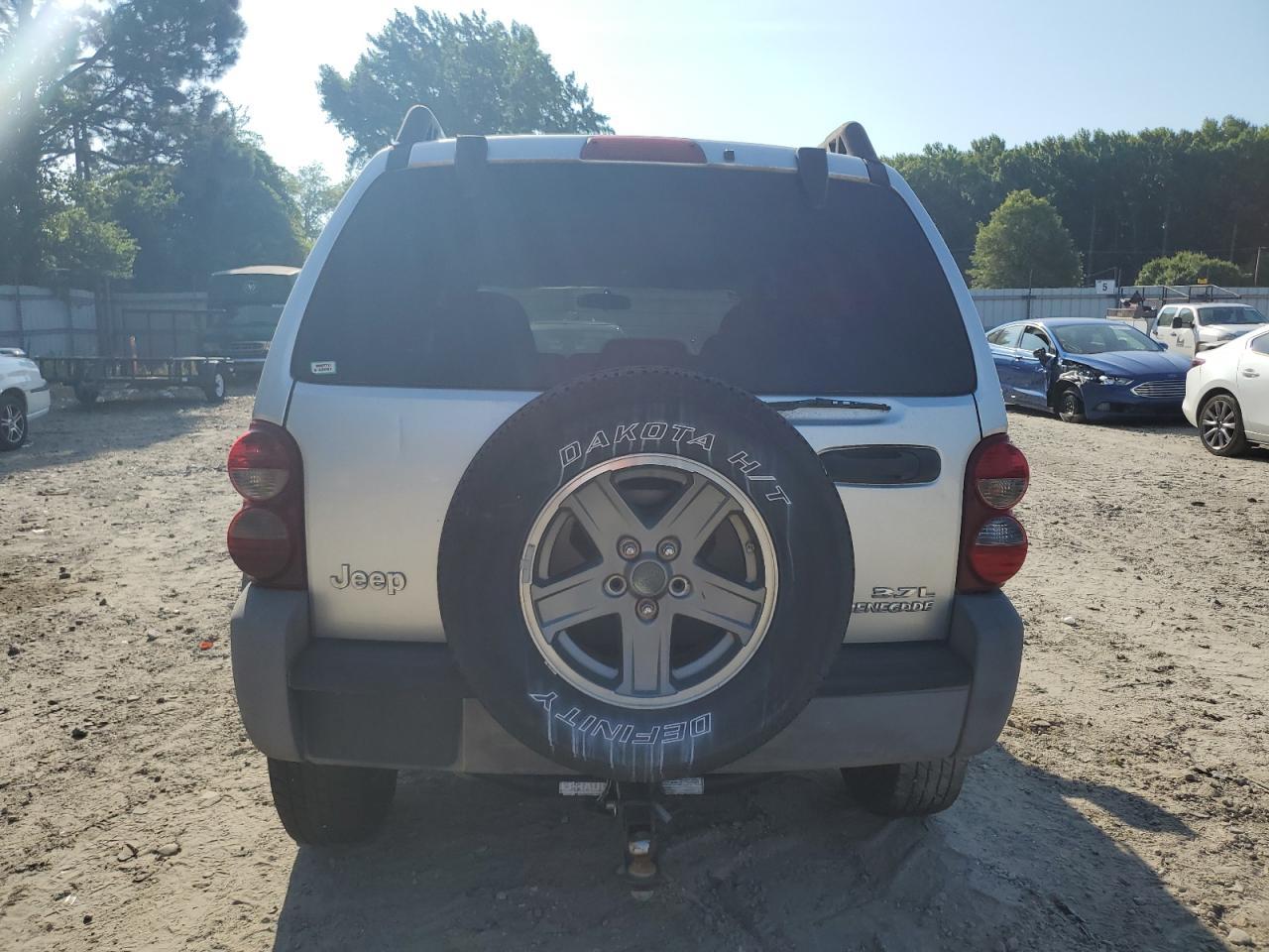 2006 Jeep Liberty Renegade - Фото 6