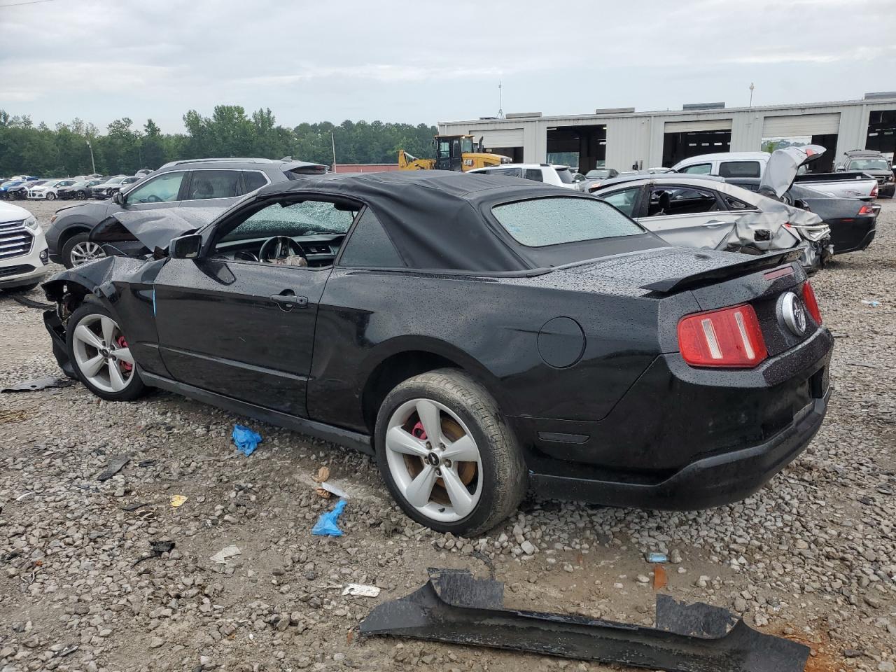 2010 Ford Mustang - Image 2