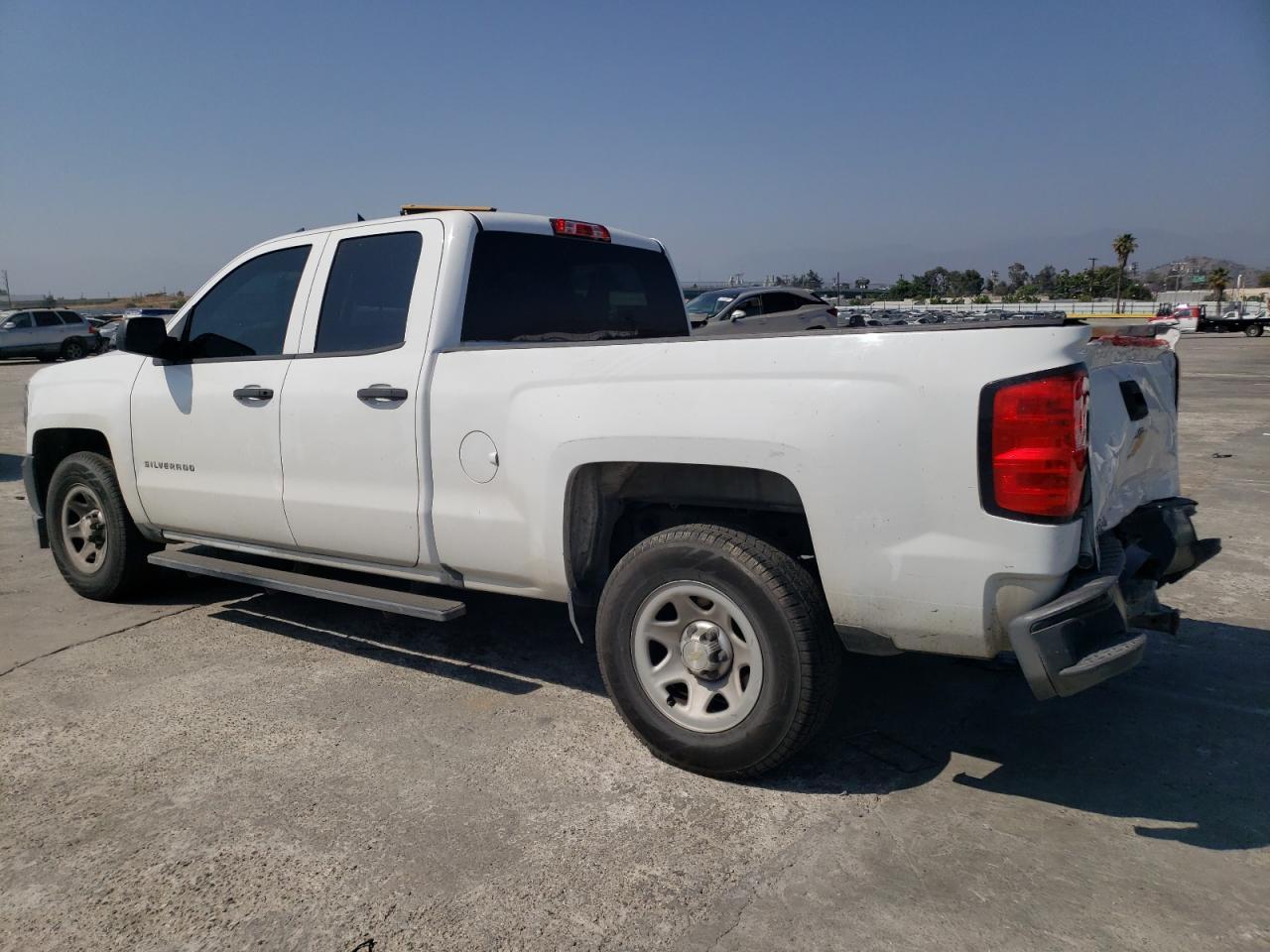 2018 Chevrolet Silverado C1500 - Фото 2