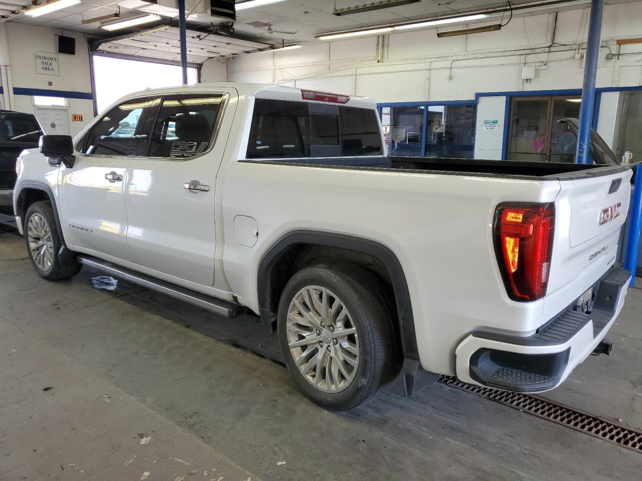 2019 GMC Sierra K1500 Denali - Image 2