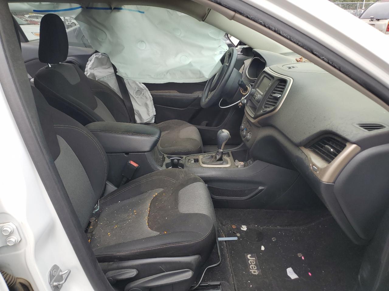 2016 Jeep Cherokee Sport - Image 7