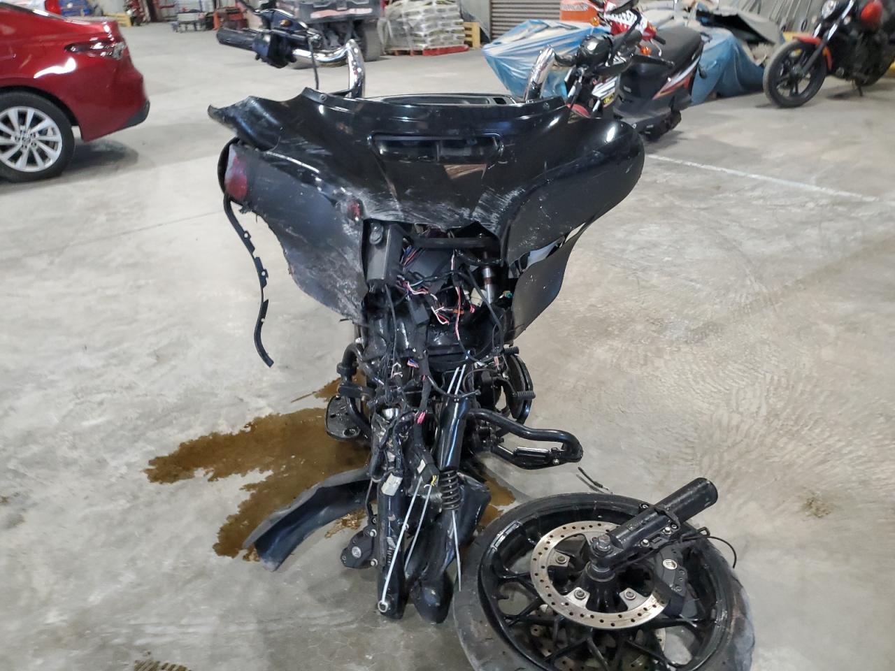 2018 Harley-Davidson Flhxs 115Th Anniversary Street Glide Special - Image 2