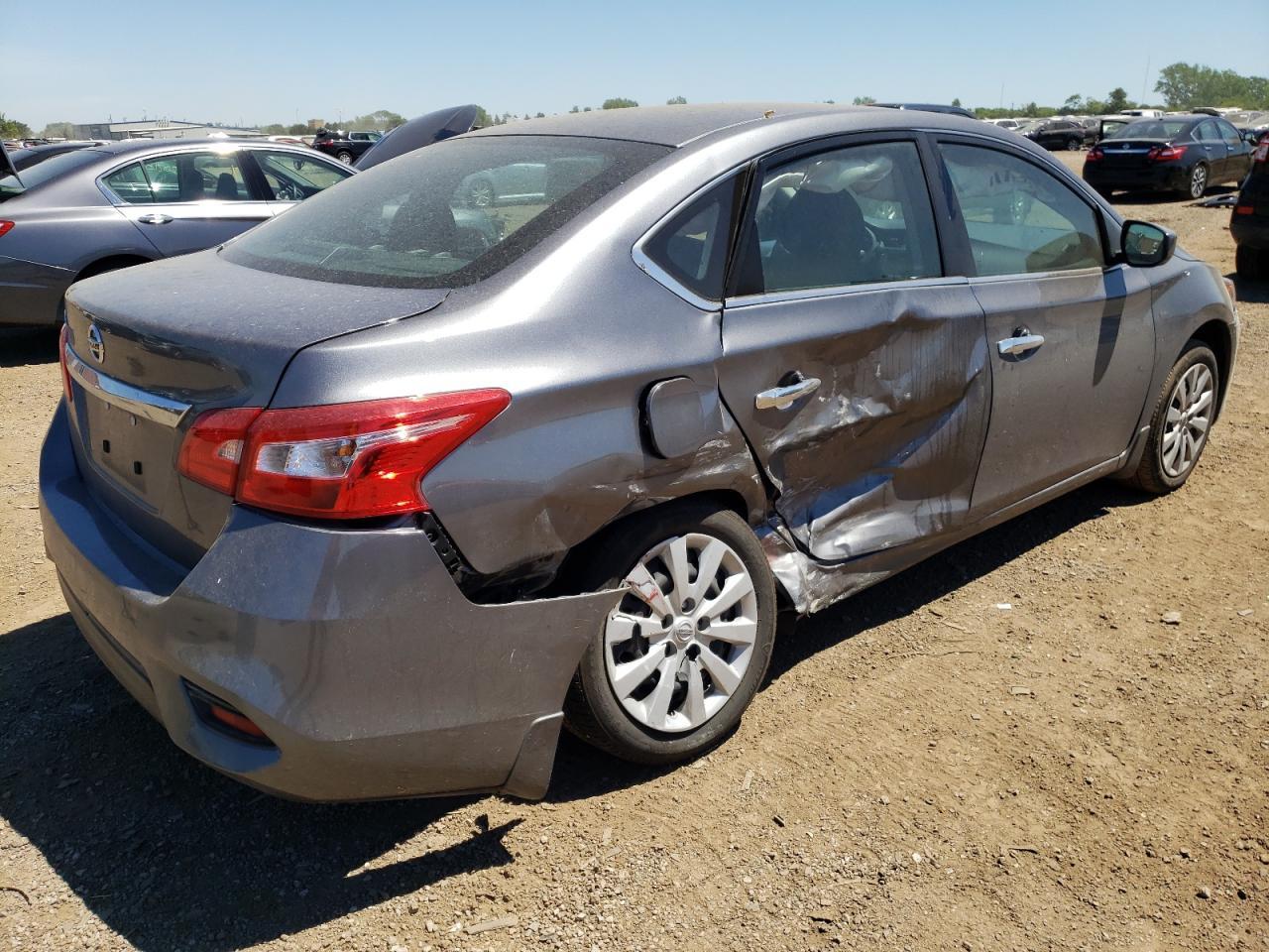 2019 Nissan Sentra S - Фото 3